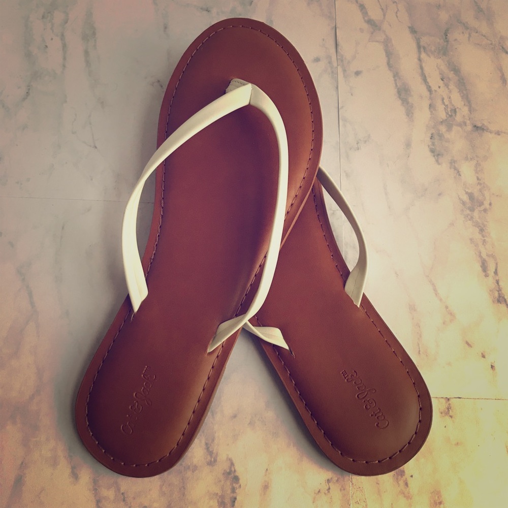 🆕NWOT Cat & Jack leather like sandals